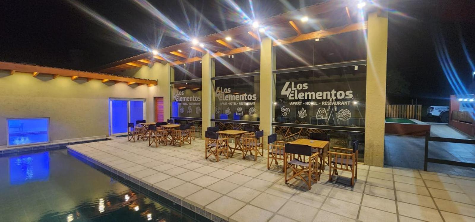Los 4 Elementos La Falda Esterno foto